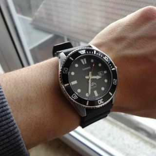 SALE!! 100% Original Diver’s watch Casio Duro MDV106-1