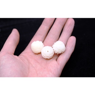 FYC04 High Quality Handmade White Bodhi Seed Craft Beads Wood Carved Lotus Flower Unique DIY Beads