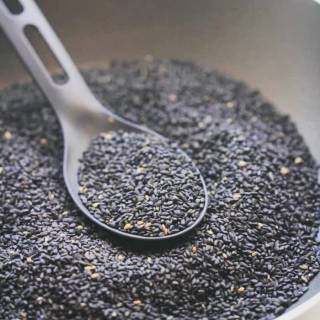 500 Grams Of Roasted Black Sesame Organic Organic Roasted / Toasted Black Sesame Seeds.