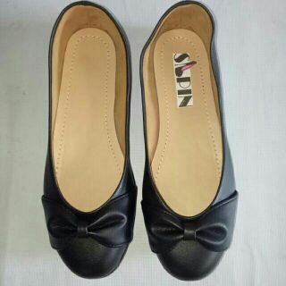 Doll/Black shoes (acollection)