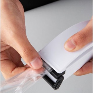 Mini Portable Electric Sealing Machine Heat Super Closer Heatin Plastic Sealer Chips Handy Sealer
