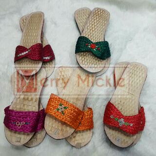 Abaka Slippers for Girls (1)