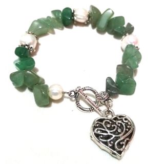 Jade & pearl bracelet charmed with heart pendan