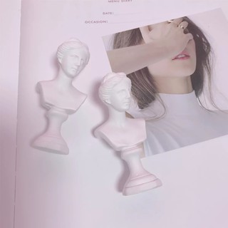 White Mini Venus Figurine (1)