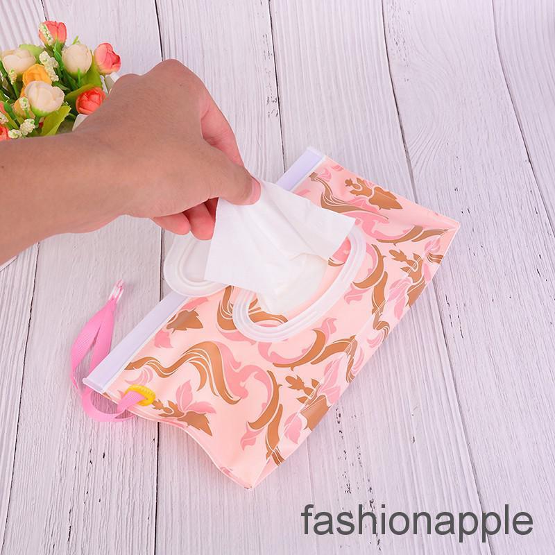 ❀❀ Clutch and Clean Wipes Carrying Case Wet Wipes Bag