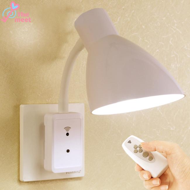 Intelligent Wall LED Light Socket Plug with Remote Control E27 220V