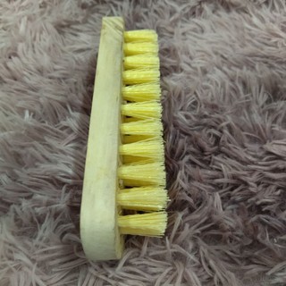 HIGH QUALITY WOODEN BRUSH