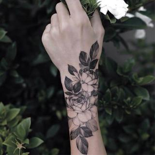 Waterproof Temporary Tattoo Stickers Flowers Arm Shoulder Fake Tattoo