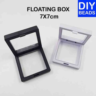 Floating Box (White & Black) 7x7cm